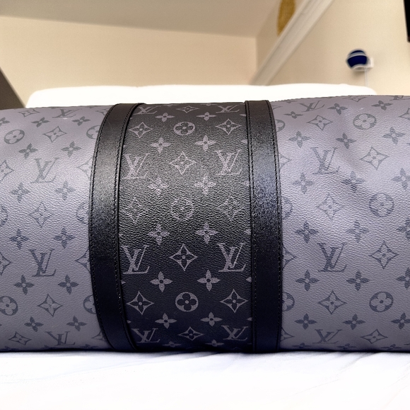 A LV BAG - Picture 2 of 3